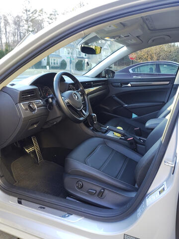 Clean-Black-Interior Clean-Black-Interior